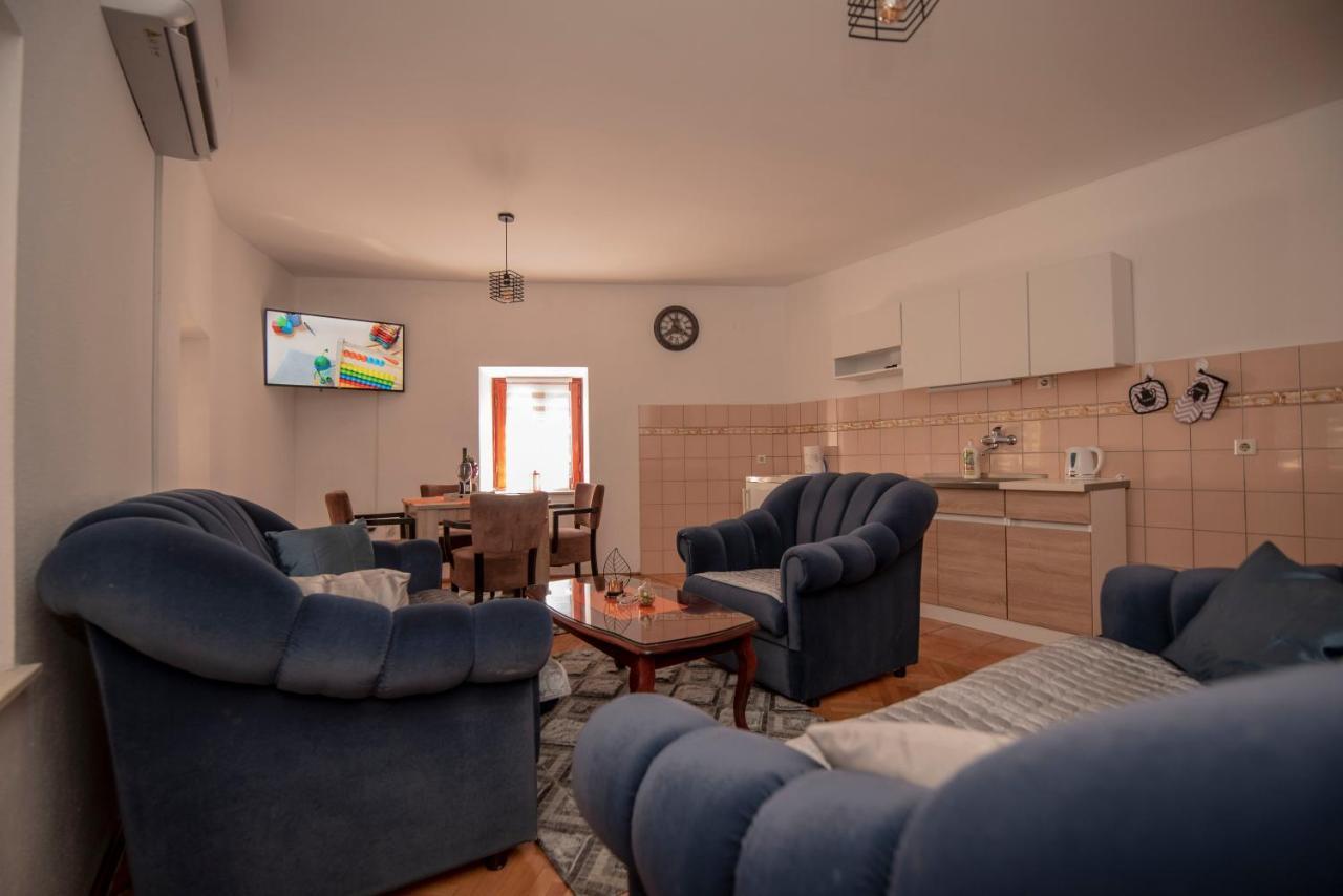 Apartman Nina Stari Grad Trebinje Bagian luar foto